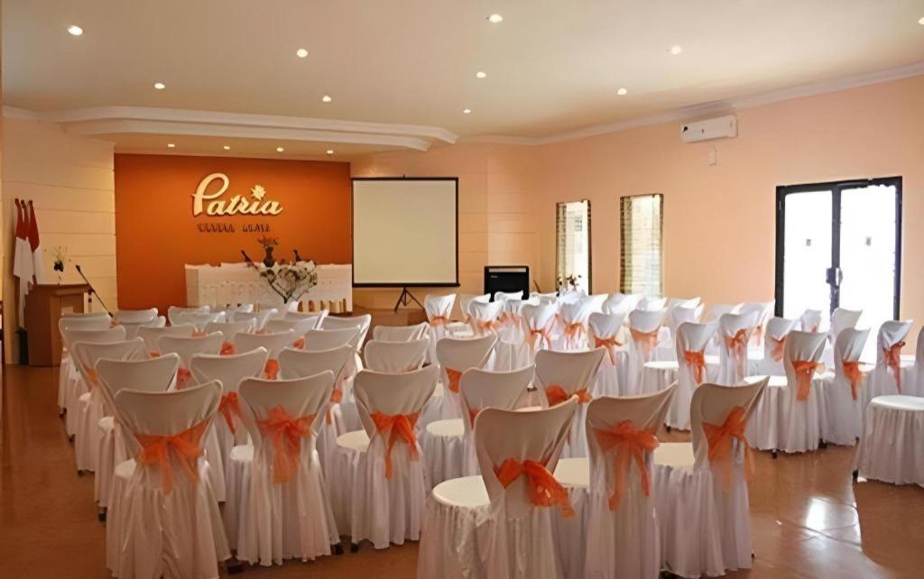 Patria Garden Hotel Blitar Exterior foto